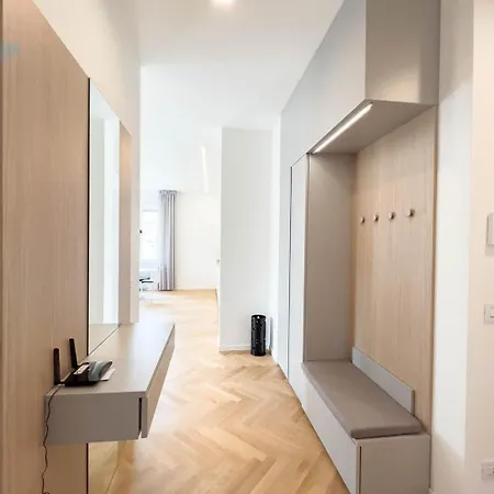Апартаменты Carducci 29 Tirabora Short Rent