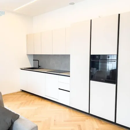 Carducci 29 Tirabora Short Rent * Триест